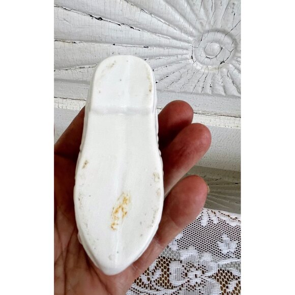 Vintage 1950s Porcelain Victorian Shoe Pin Cushion Flowers Cottage core - Picture 4 of 8